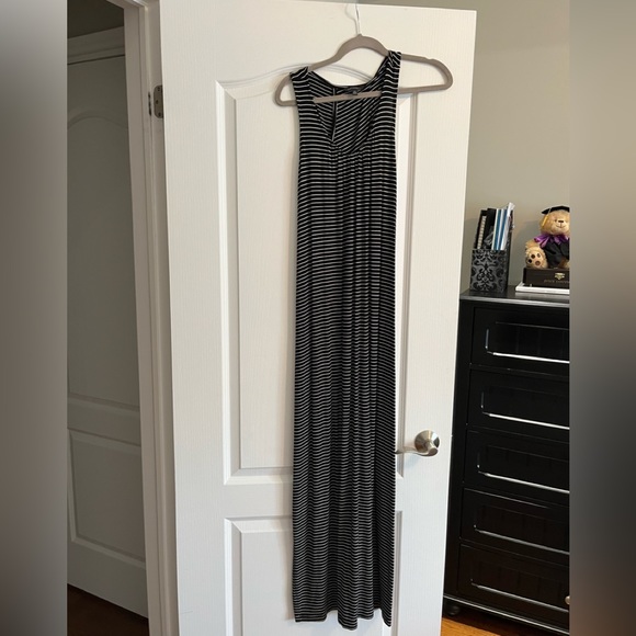 Lord & Taylor maxi dress, never worn! - Picture 1 of 3